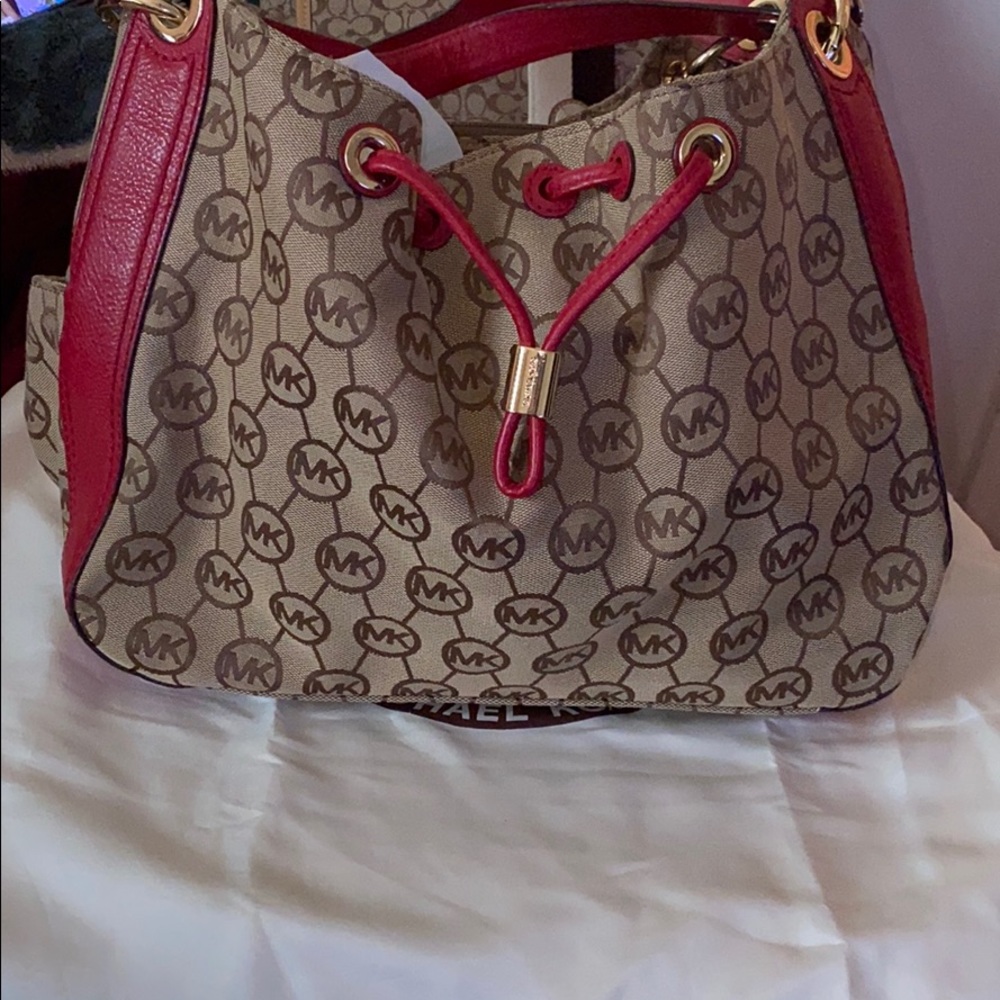 MK tote